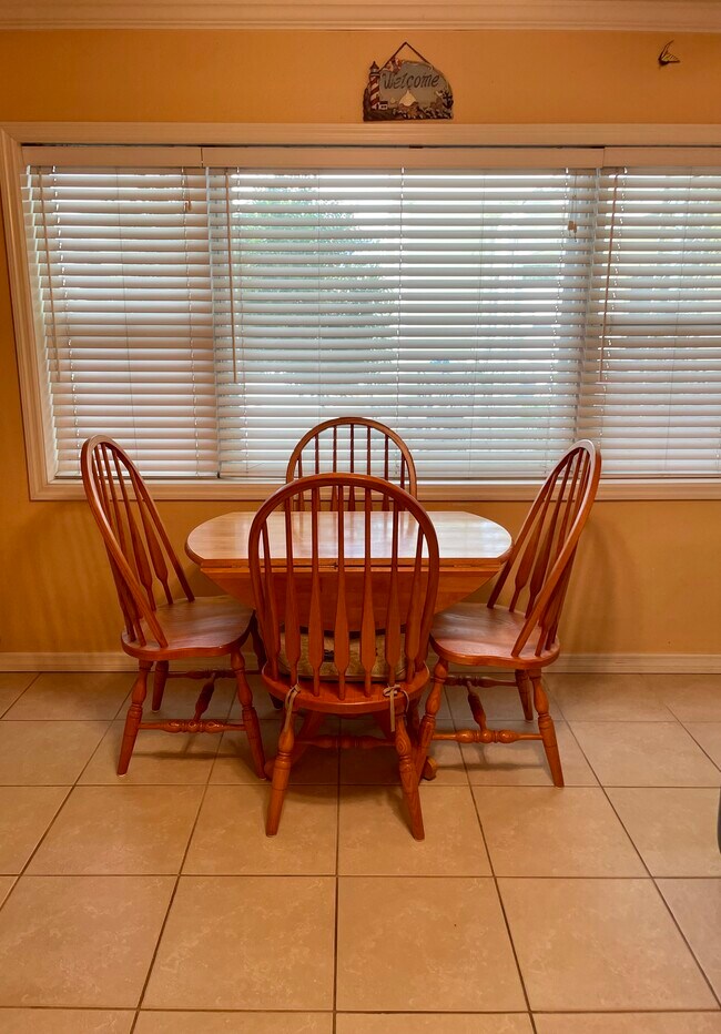 Dining - 95 144th Ave