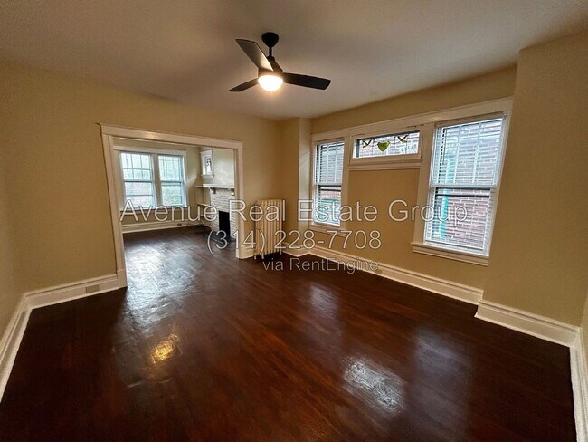Foto del edificio - 6028 Pershing Ave