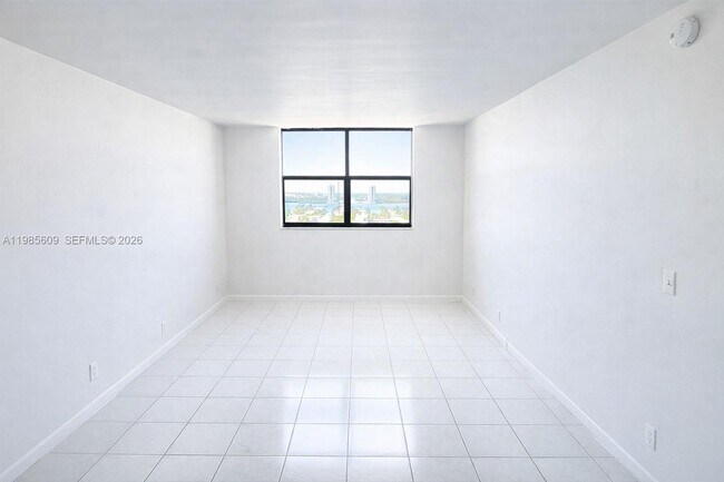 Foto del edificio - 290 174th St