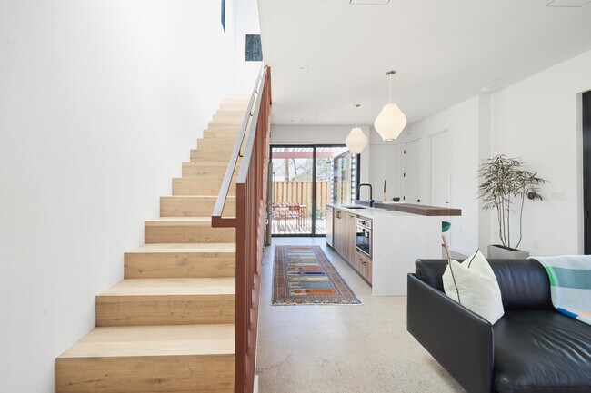 Foto del edificio - 1000 Gullett St