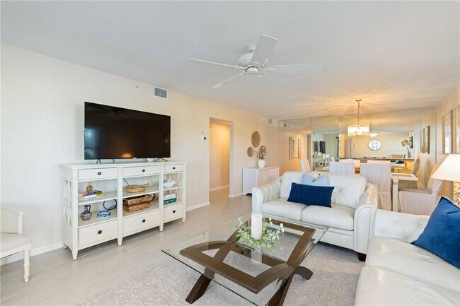 Building Photo - 9300 Clubside Cir