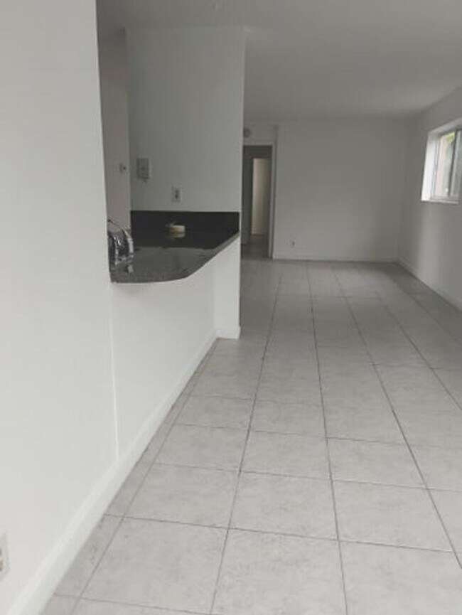 Foto del edificio - 4116 Riverside Dr