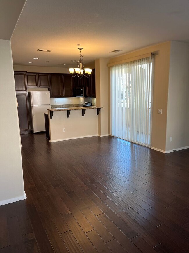 Foto del edificio - 3 Bedroom Townhouse in Gated South Temecul...