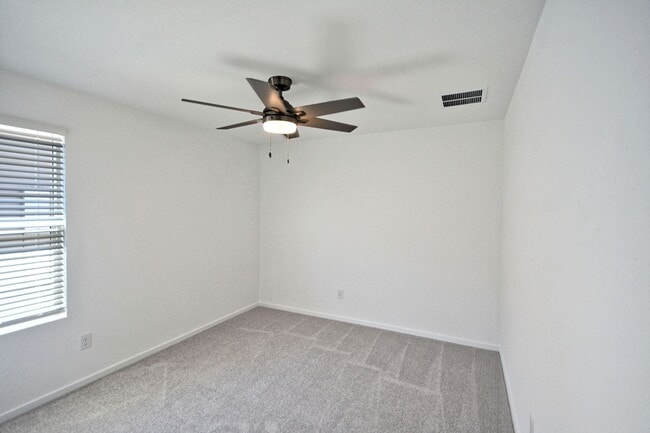 Building Photo - 1517 Hummock Steep
