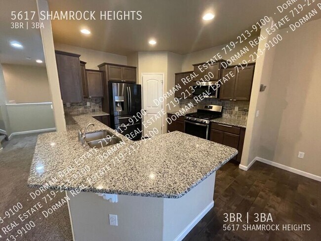 Foto del edificio - 5617 Shamrock Heights