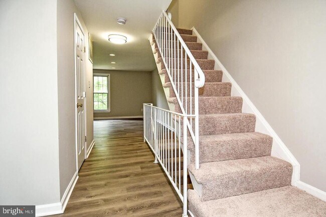 Foto del edificio - 14488 Black Horse Ct