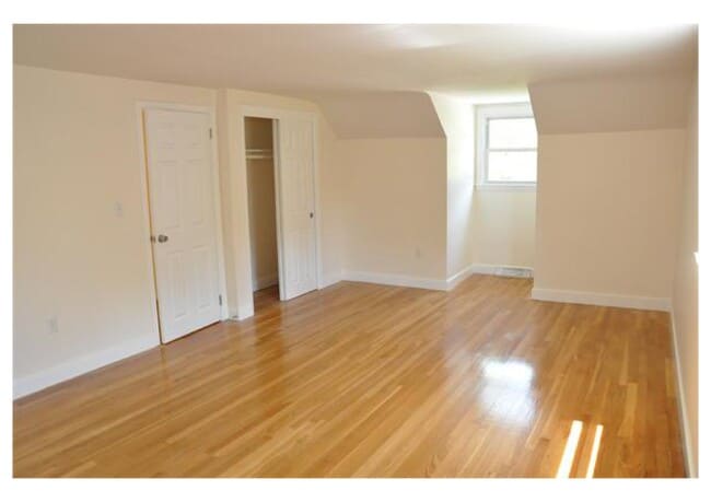 Building Photo - 11 Rockland Pl