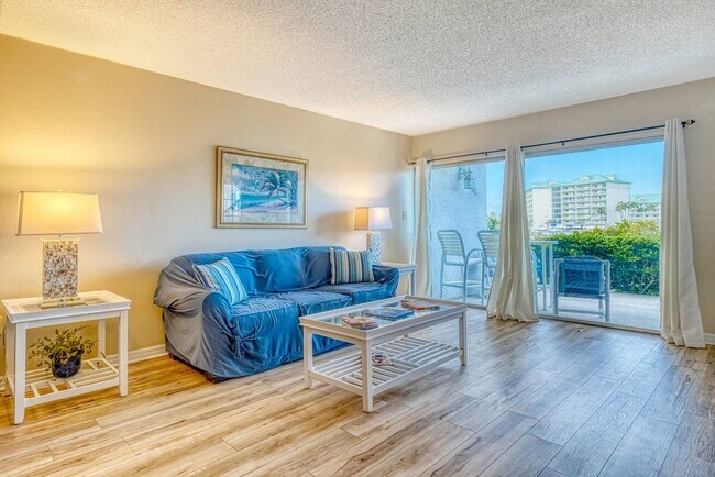 Building Photo - Indian Springs Condos