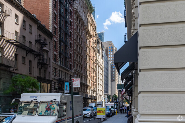17 E 27th St - 66 Madison Ave