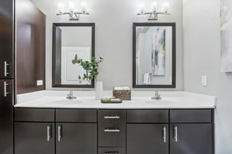 48-web-or-mls-100 Myrtle St - Unit 310 - 012.jpg - Weston Park at Longwood Station