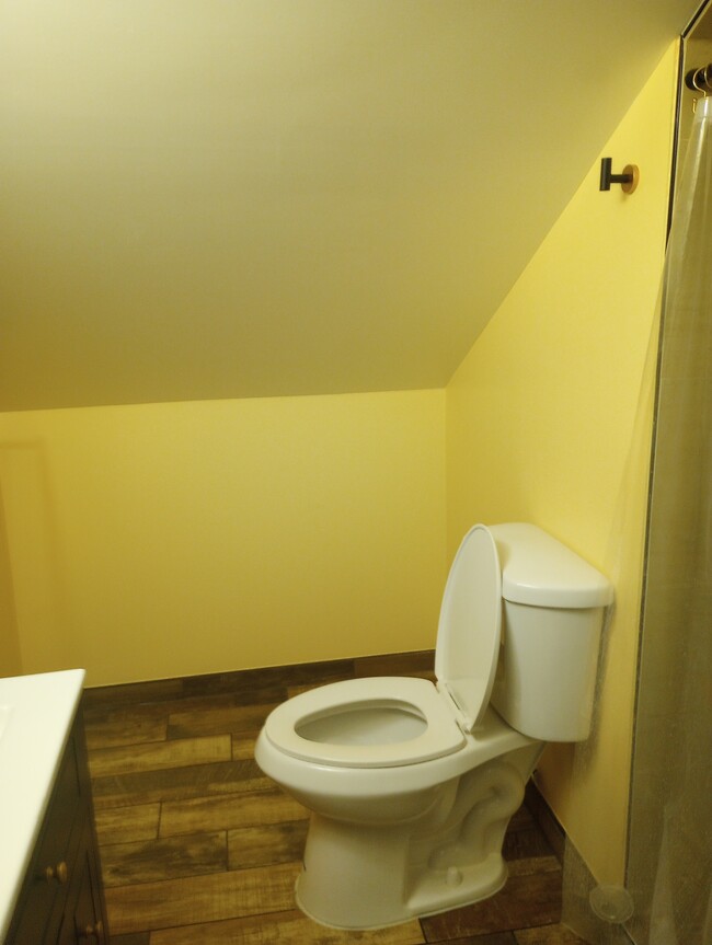 Foto del edificio - 5711 Stillwell Rd