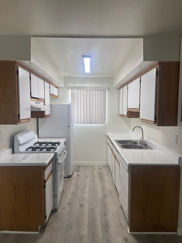 Foto principal - 6306 Cedros Ave