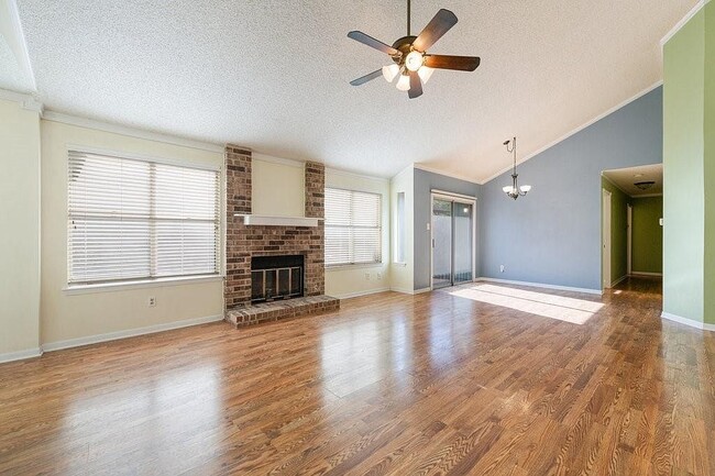 Building Photo - 11702 Norwegian Wood Dr