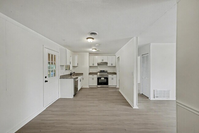 Foto del edificio - 2709 Lumpkin Rd