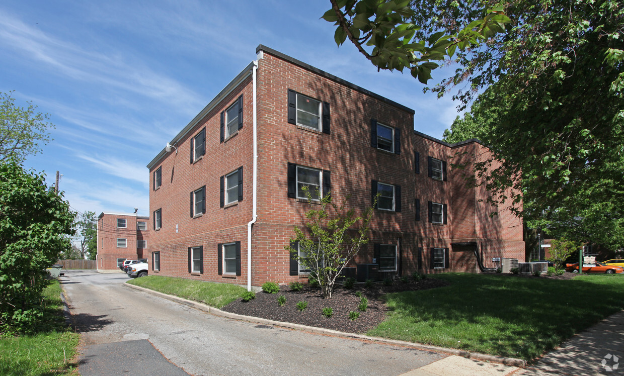 Building Photo - Winston Hall Apartments