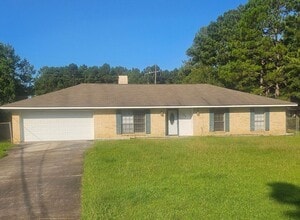 Building Photo - 105 Amelia Dr