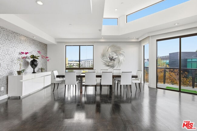 Building Photo - 121 Canon Dr