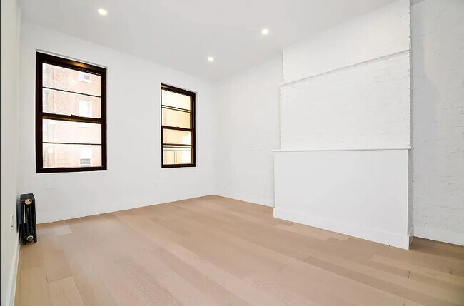 Foto del edificio - 14 West 82nd Street