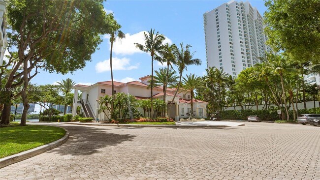 Foto del edificio - 3245 NE 184th St