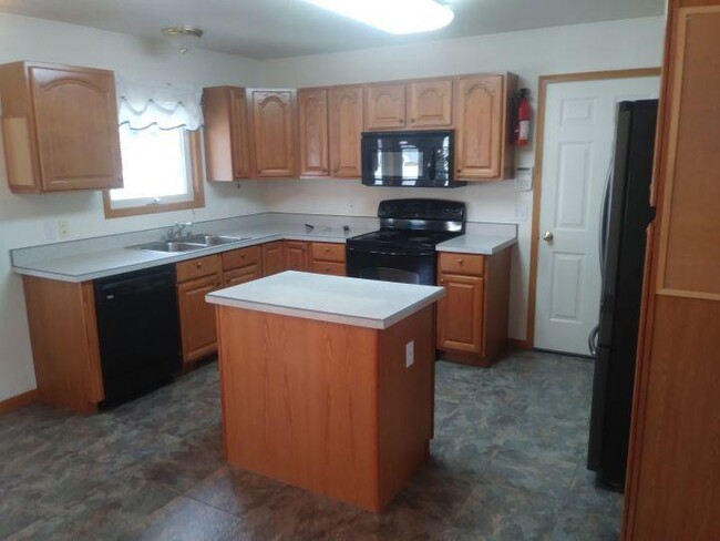 Building Photo - 5 bedroom in Billings MT 59102