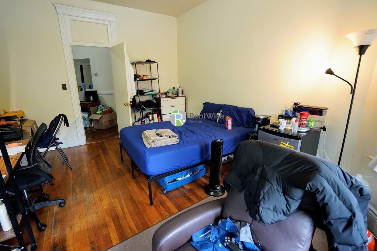 Foto principal - 1350 Commonwealth Ave
