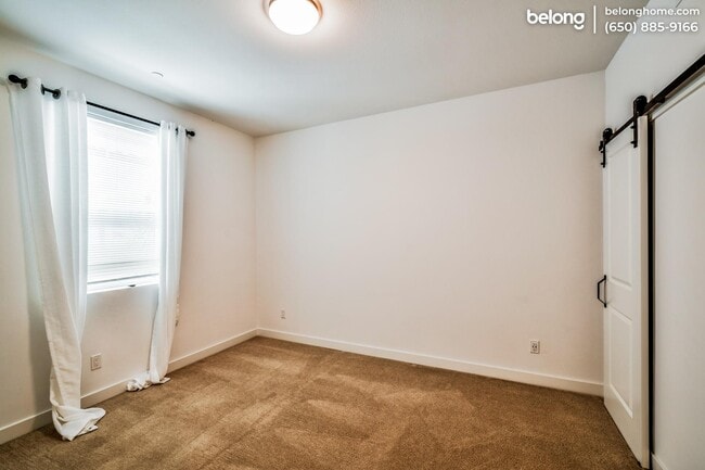 Building Photo - 1523 St Simon Cir