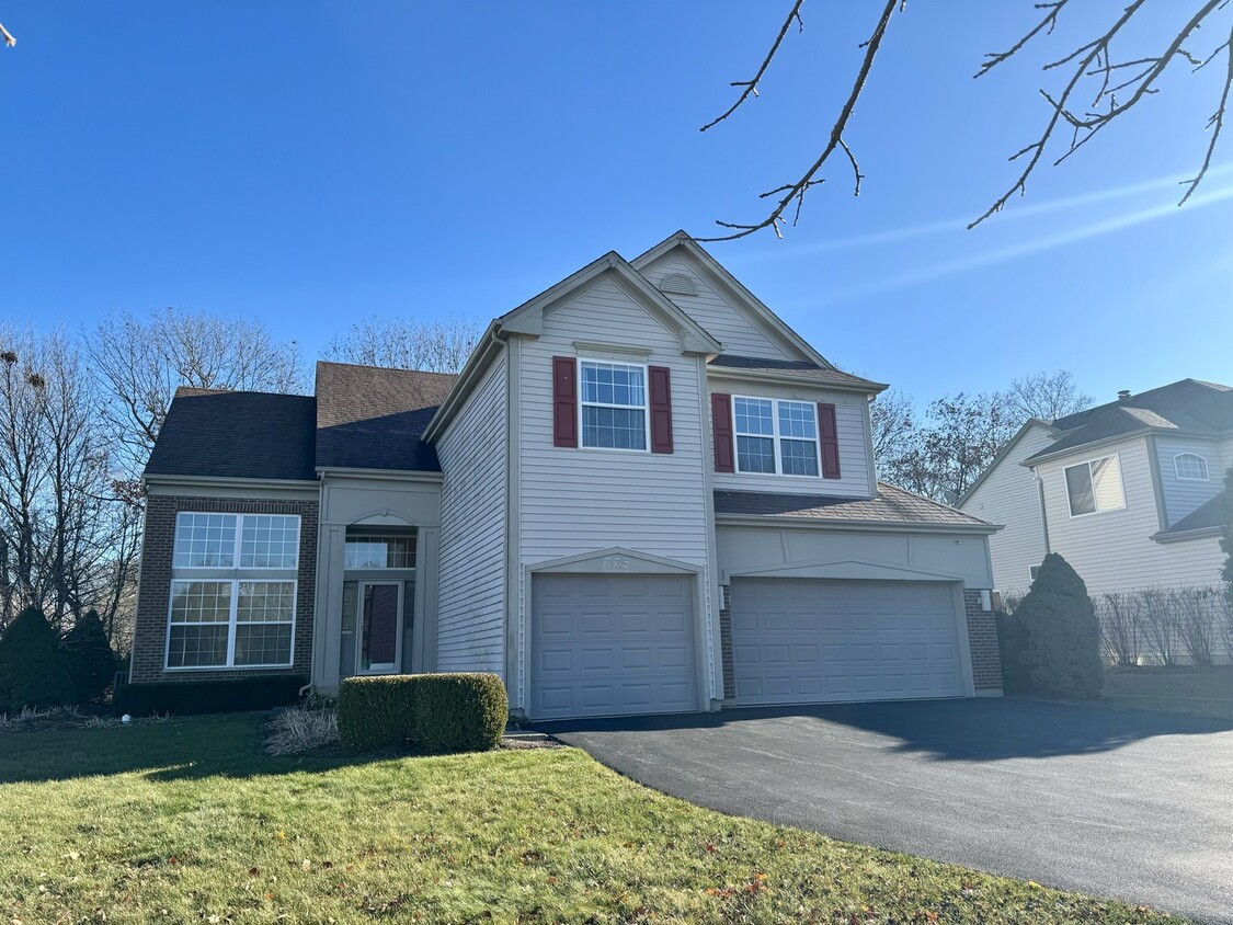Primary Photo - 735 Ravinia Dr