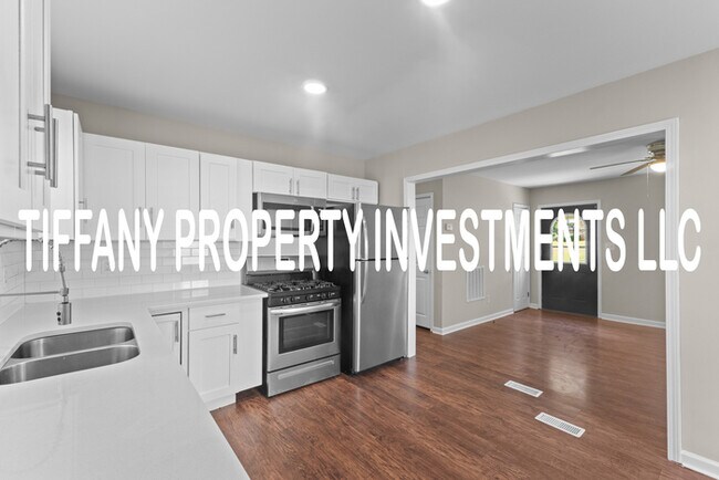 Building Photo - 654 Dundeen Dr
