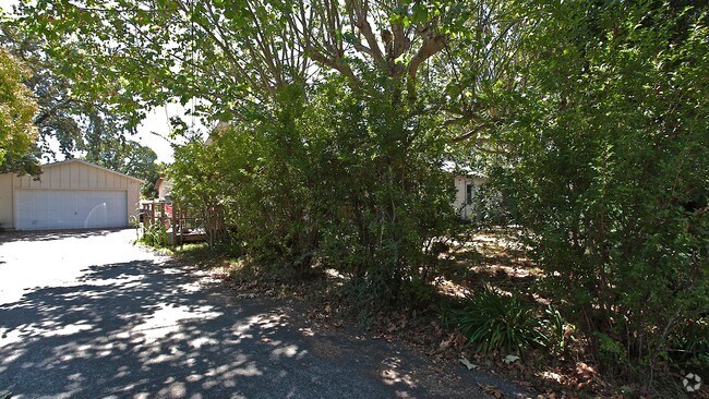 Foto del edificio - 1520-1524 Ditty Ave