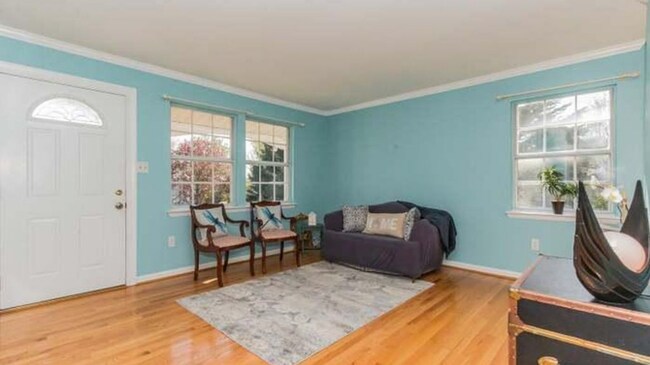 Living room - 25016 Applecross Ter
