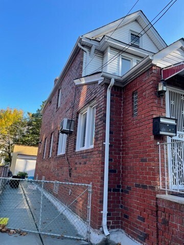 Primary Photo - 6911 Loubet St