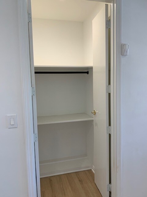 armario adicional - 1707 Oxley St
