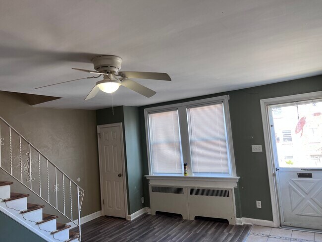 Building Photo - 4214 Chippendale Ave