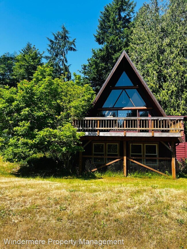 Building Photo - 3 br, 3 bath House - 9101 Springridge Rd NE