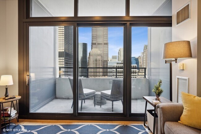 Foto del edificio - 235 W Van Buren St