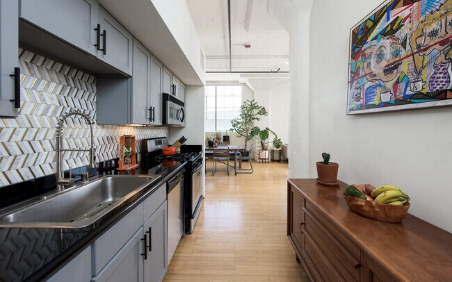 Cocina - 420 S San Pedro St