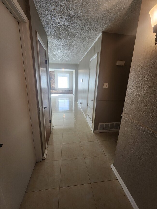 Foto del edificio - 3 bed 2 bath home