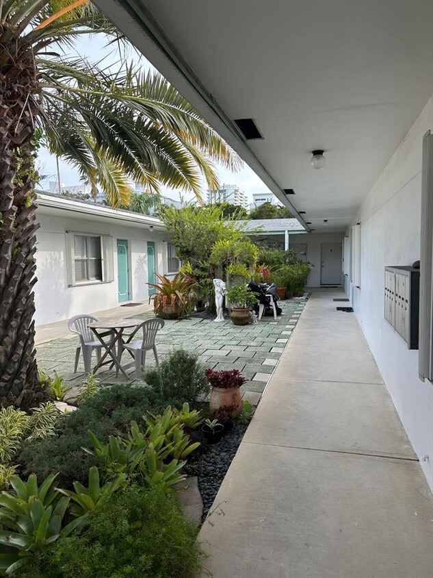 3240 NE 16th St Unit 1, Pompano Beach, FL 33062 Condo for Rent in Pompano Beach, FL