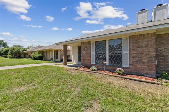 Building Photo - 2410 Lido Ln