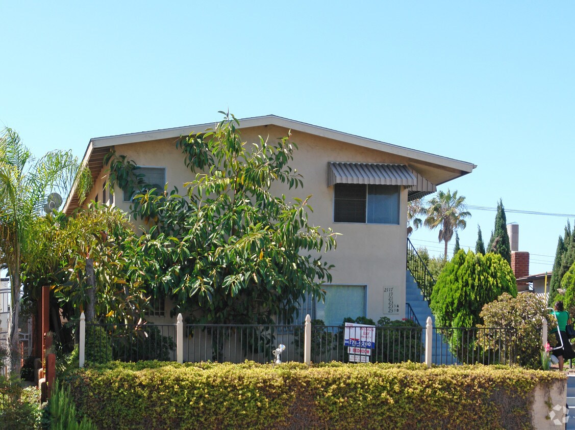 Foto del edificio - 2117-2123 Grand Ave