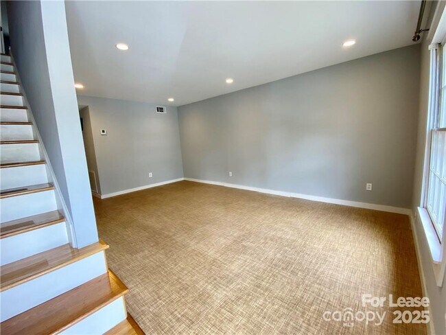 Foto del edificio - 3722 Park Rd