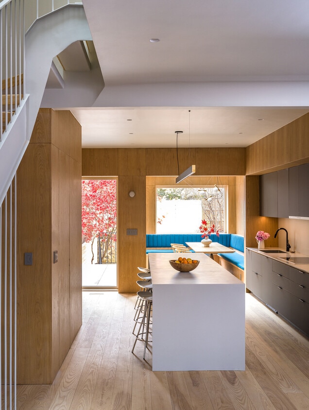 Primary Photo - 375 6th Ave