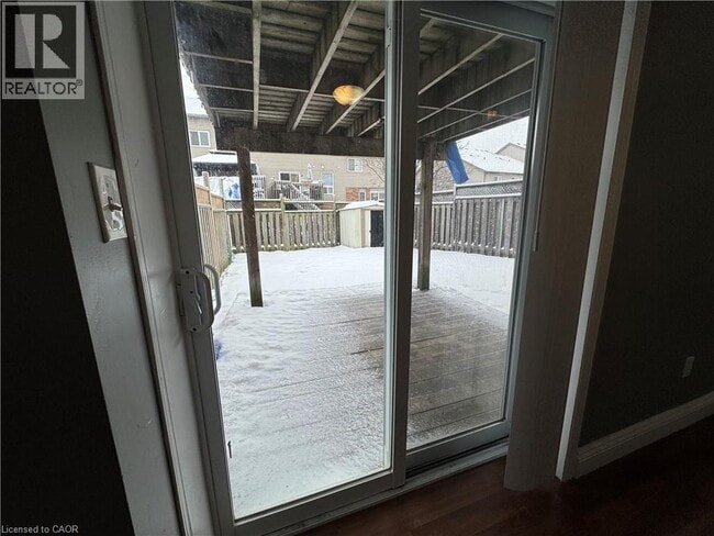 Building Photo - 211 Snowdrop Crescent