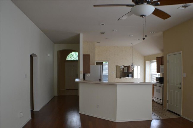 Building Photo - 3033 Bigleaf Dr