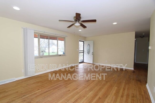 Foto del edificio - 3842 Otis Dr