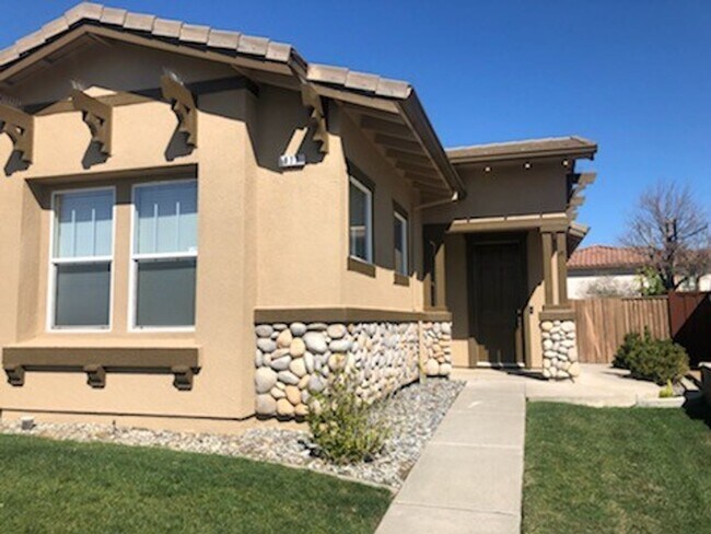 Foto del edificio - 877 Emerald Hills Cir