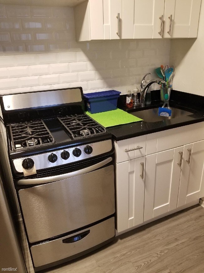 Foto del edificio - Studio, 1 bath  - 8716 Winchester Blvd 5g