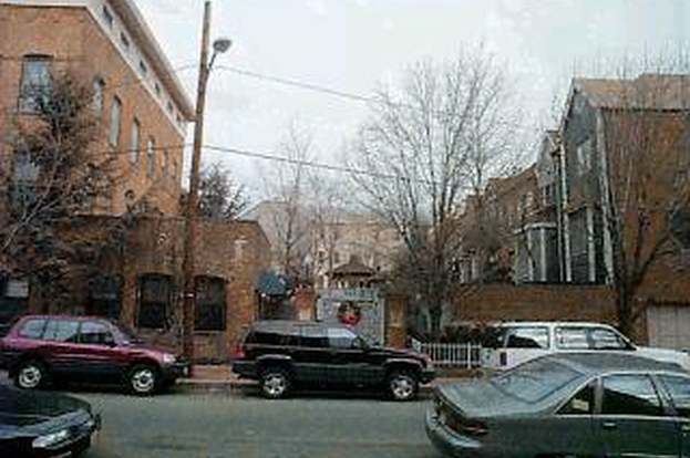 Primary Photo - 100 Noe Ave