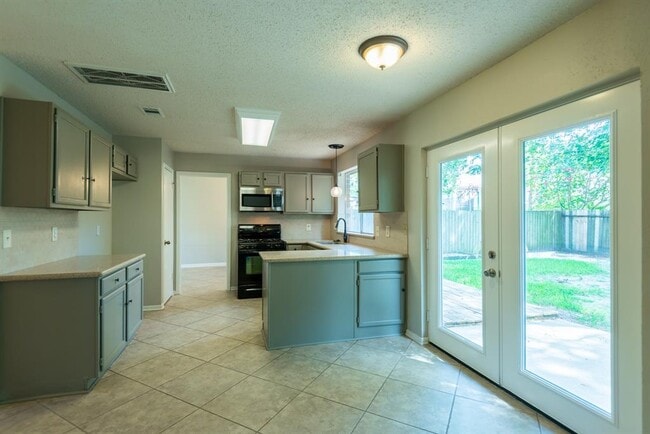 Building Photo - 10515 Wayward Wind Ln