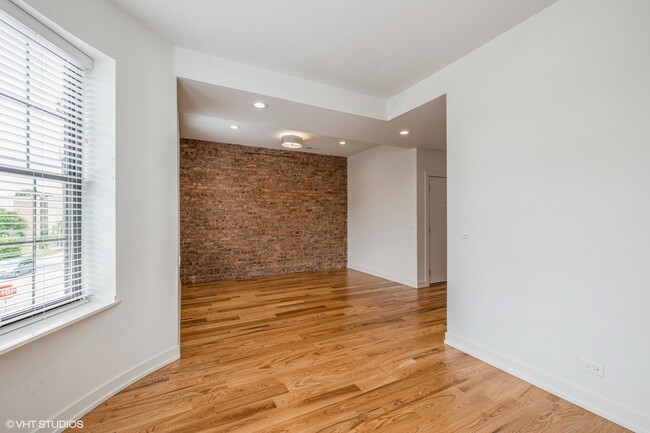 Foto del edificio - 4507 S Calumet Ave